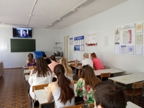 встреча выпускников 2021 года с главным врачом ЦРБ Руднянского муниципального района А.Н. Кабановым. 